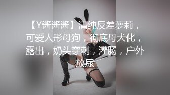 【素人自制】调皮男孩看到他最喜欢的鸡巴在他面前时....(前篇) 