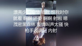 【极品瑜伽教练】蓝衣战神牛仔裤性爱专家，一字马后入，这姿势真是绝了，肤白貌美，人骚身材好，极品尤物赚到